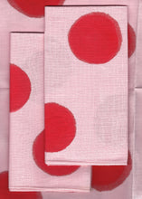Load image into Gallery viewer, RED POLKA DOT NAPKIN SET
