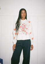 Load image into Gallery viewer, POPPY FLORAL VINTAGE SWEATSHIRT
