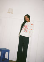 Load image into Gallery viewer, POPPY FLORAL VINTAGE SWEATSHIRT

